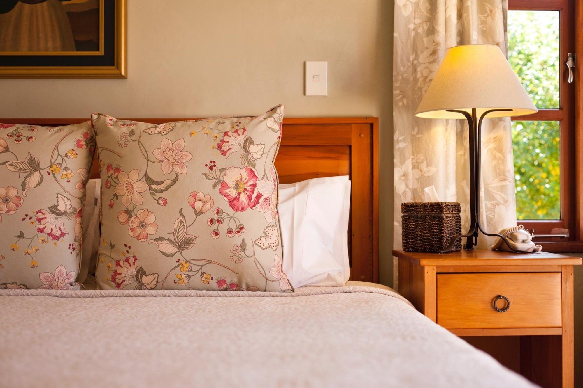 Browns Boutique Hotel Куийнстаун Екстериор снимка