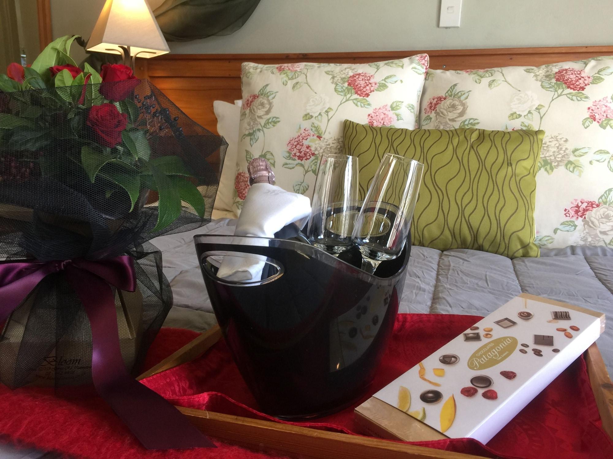 Browns Boutique Hotel Куийнстаун Екстериор снимка