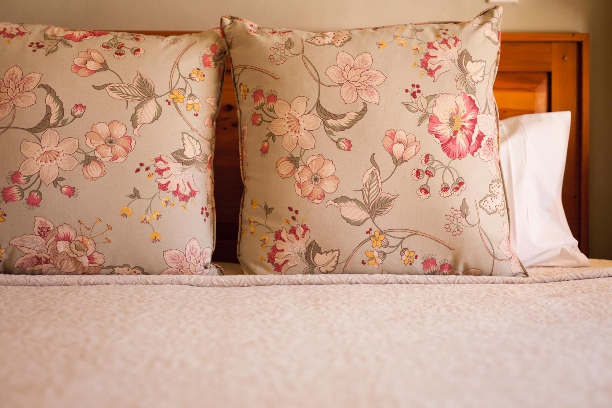Browns Boutique Hotel Куийнстаун Екстериор снимка