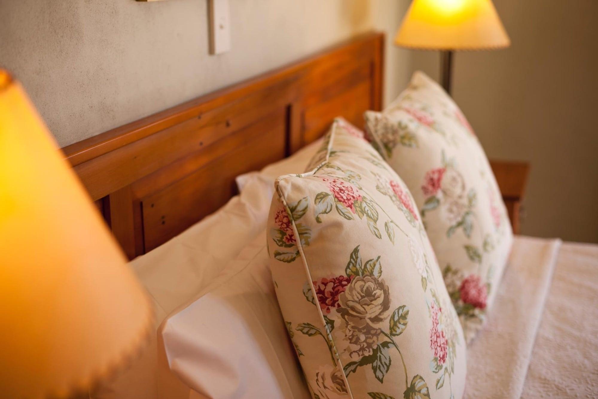 Browns Boutique Hotel Куийнстаун Екстериор снимка