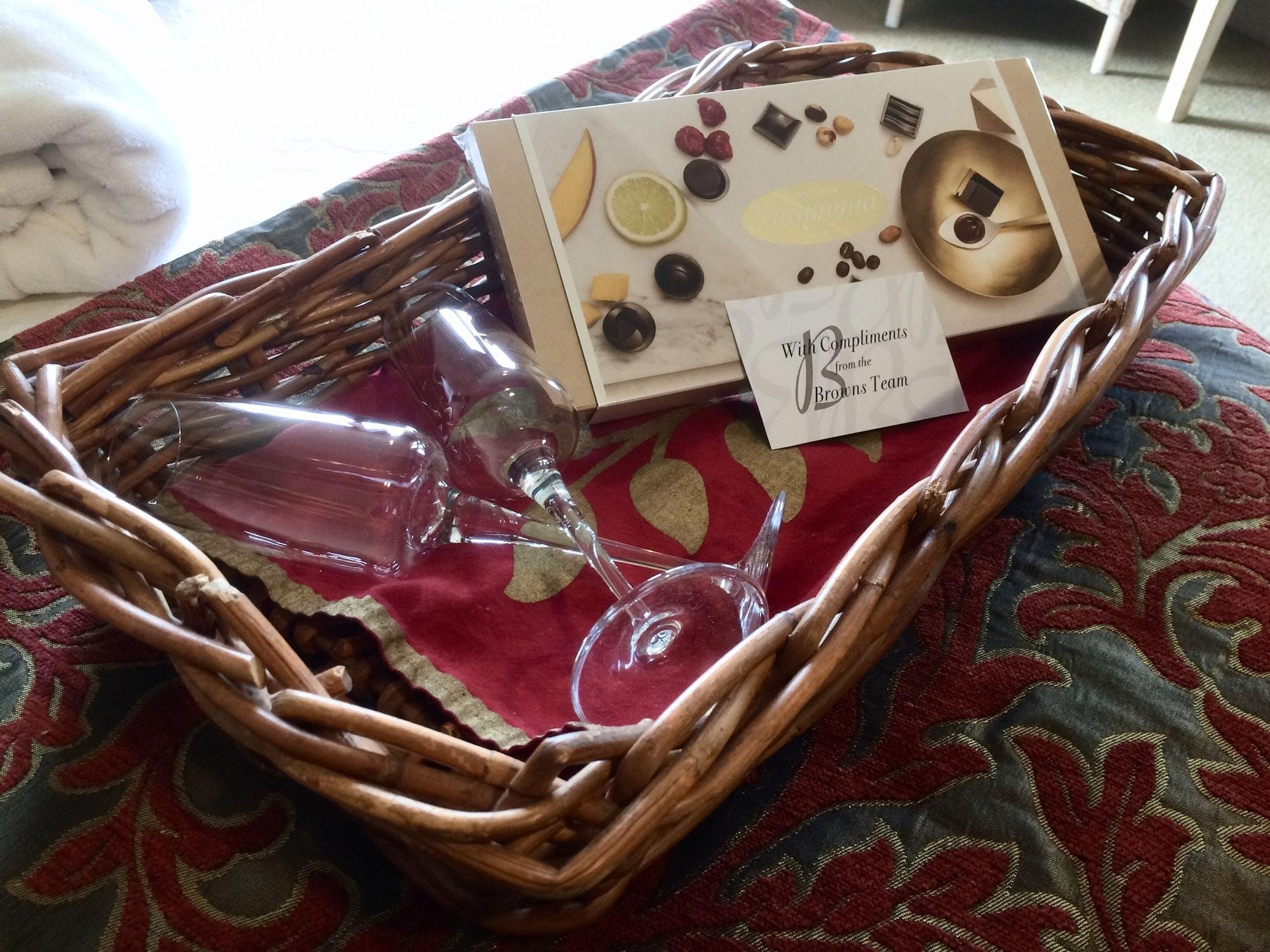 Browns Boutique Hotel Куийнстаун Екстериор снимка